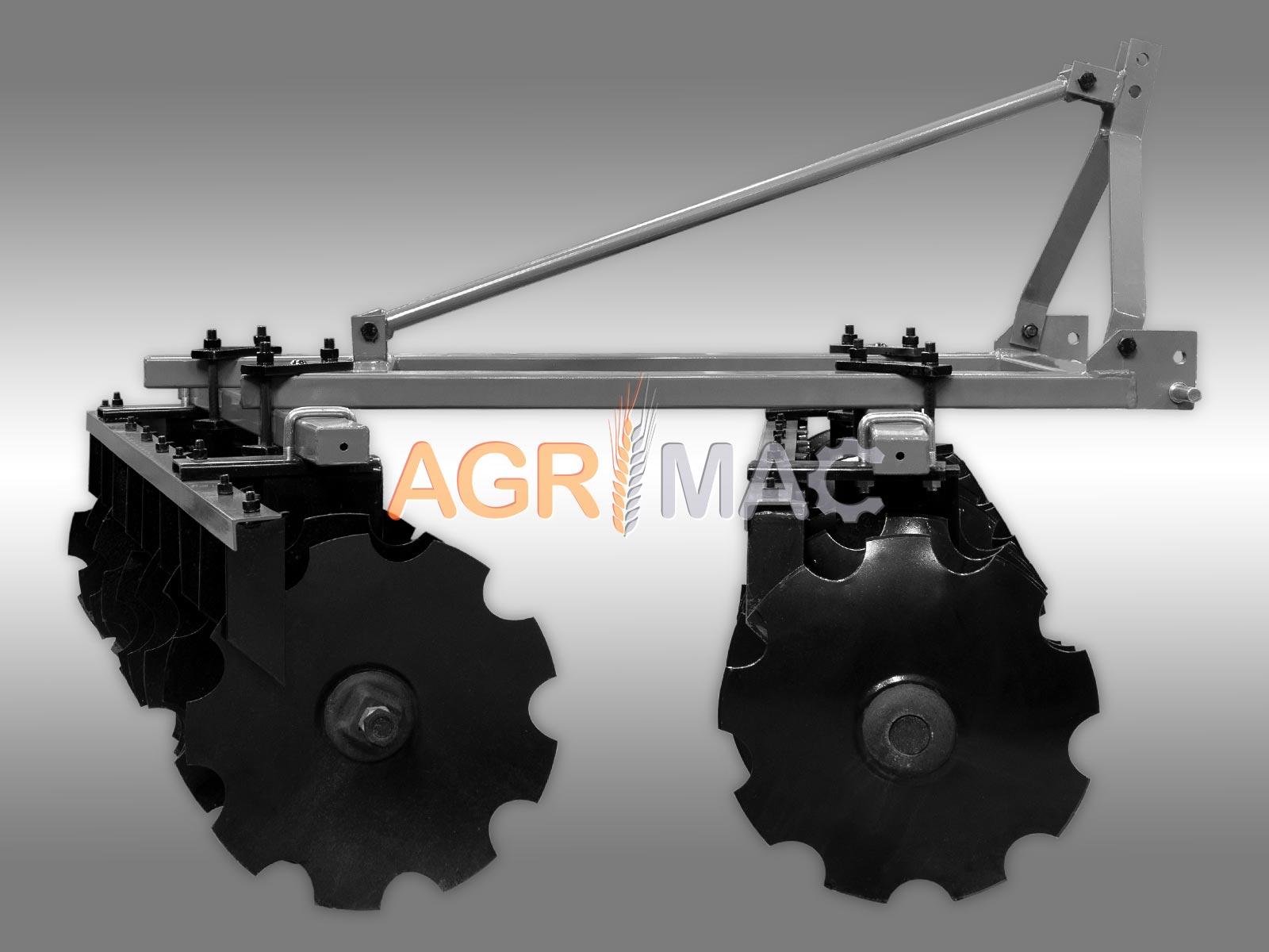 Δισκοσβάρνα τρακτέρ 1,9m τύπου V VD200 Βάρος : 315.0 kg Προτεινόμενη ιπποδύναμη : 30 – 50 Hp Αριθμός δίσκων : 20